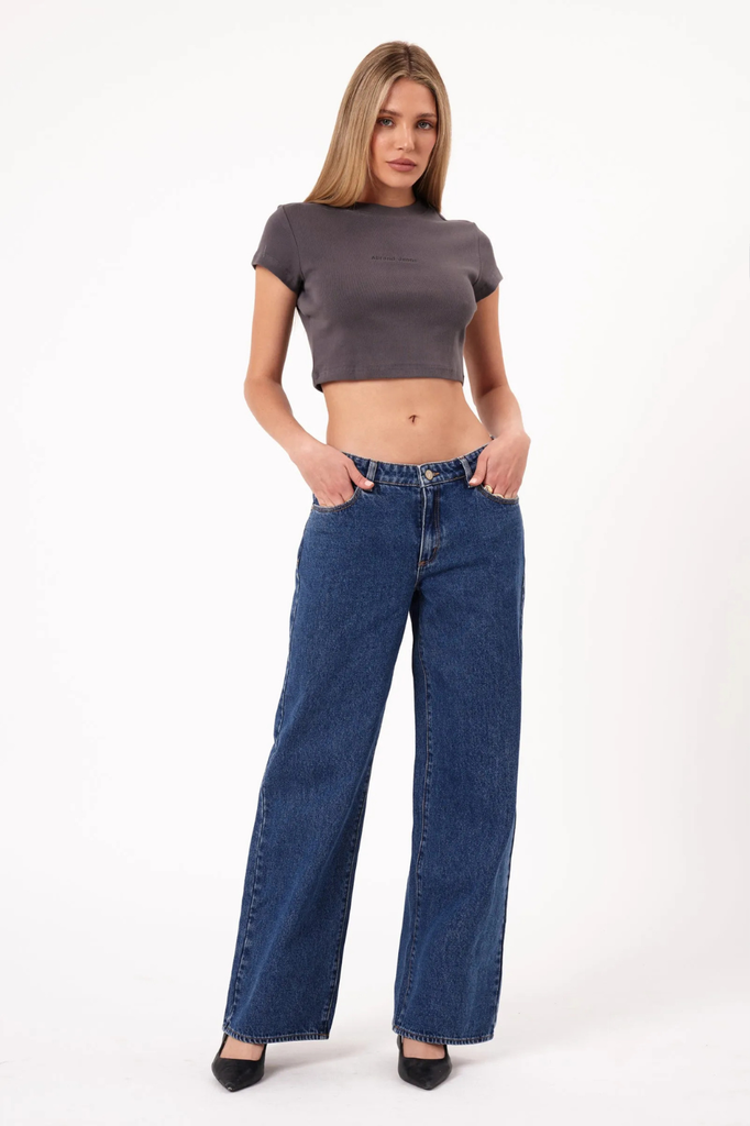 Low rise relaxed blue jeans