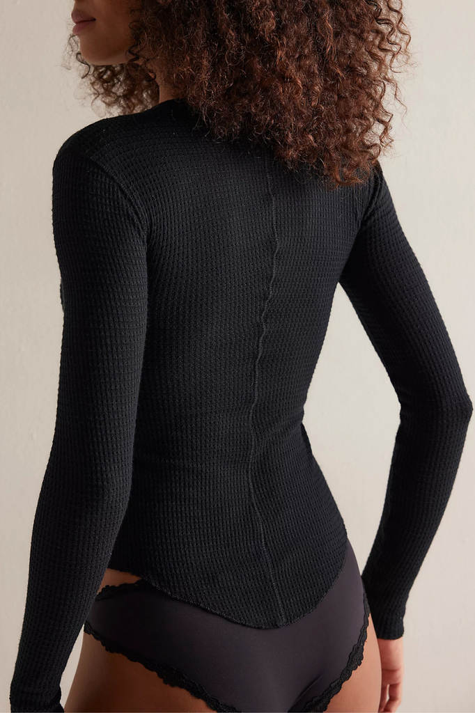 black waffle knit button-snap cardigan 