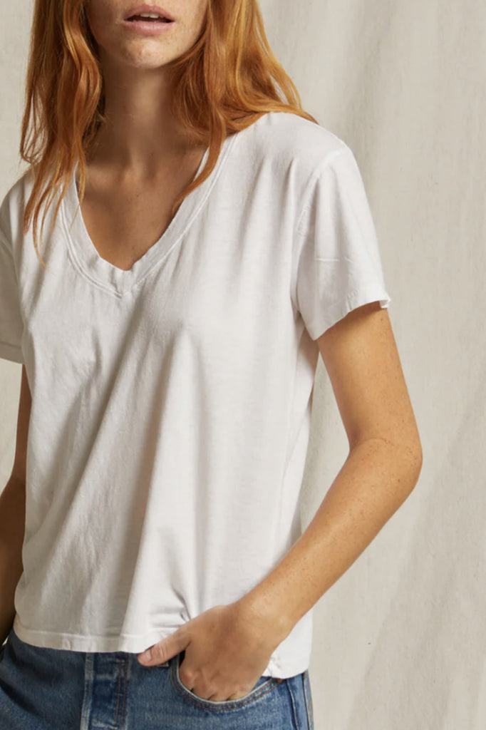 relaxed fit short sleeve v-neck t-shirt white