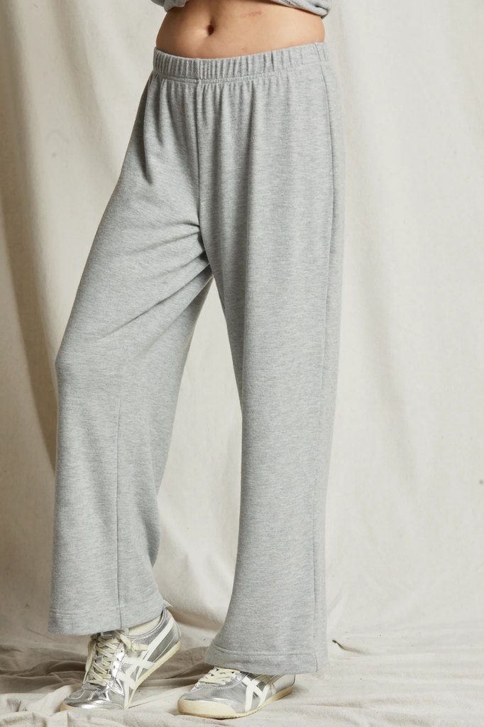 Sweater jersey pull on pant.