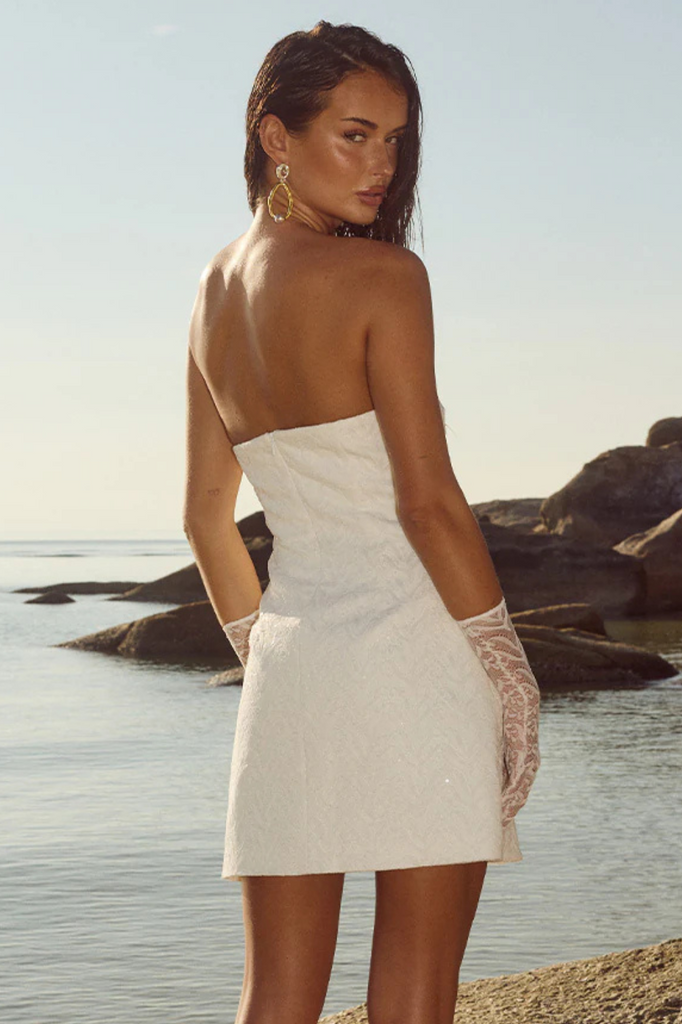 white lace overlay strapless mini bridal wedding dress